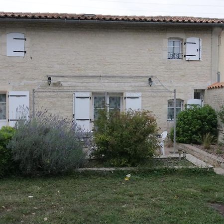 Gites La Marquise La Charriere Exterior foto
